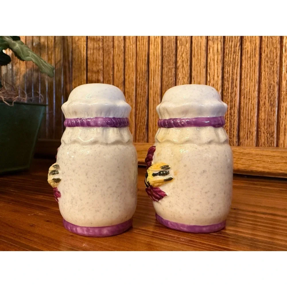 Vintage Ceramic Bee & Purple Flower Salt Pepper Shakers Set Cottagecore